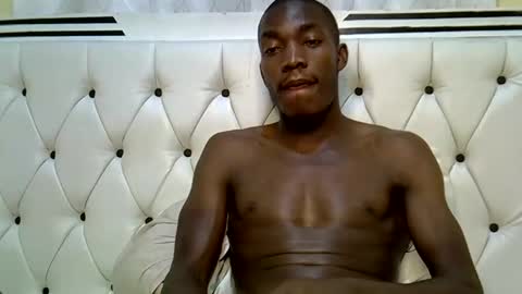 Snapshot of the_logking chatting on January 14, 11:31 pm the_logking online show from January 14, 11:31 pm