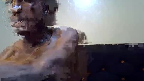 Snapshot of the_logking chatting on February 1, 5:00 pm the_logking online show from February 1, 5:00 pm