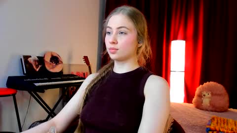 Ally    STREAMING ON TWITCH NOW Check my Twitter for updates online show from November 18, 4:28 am