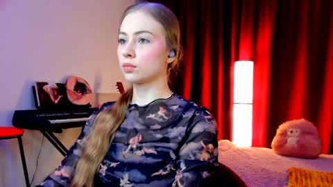 Snapshot of the_steel_magnolia_ chatting on March 30, 12:00 am Ally STREAMING ON TWITCH NOW Check my Twitter for updates online show from March 30, 12:00 am