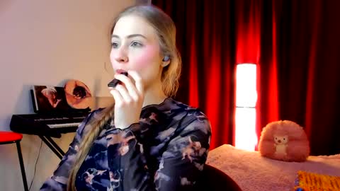 Snapshot of the_steel_magnolia_ chatting on April 6, 12:52 am Ally STREAMING ON TWITCH NOW Check my Twitter for updates online show from April 6, 12:52 am