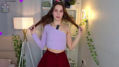 My name is Cynthia and Im very happy to see you in my sweet room  online show from May 29, 3:15 am
