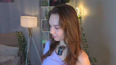 My name is Cynthia and Im very happy to see you in my sweet room  online show from May 31, 3:04 am