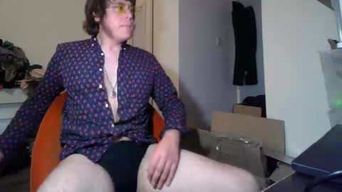 Snapshot of the_vintage_voyeur chatting on October 20, 7:53 am the_vintage_voyeur online show from October 20, 7:53 am