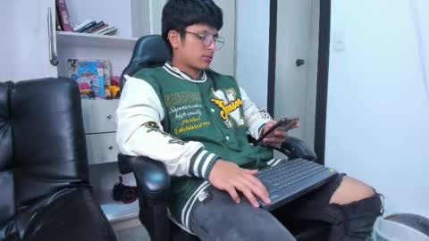 Danny online show from December 22, 2:30 am