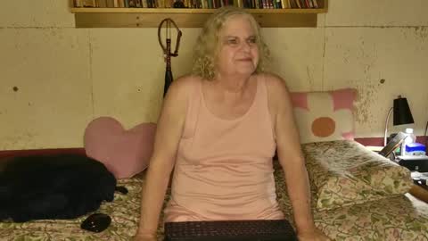 Snapshot of thea69plus chatting on September 14, 4:22 am thea TheaDora online show from September 14, 4:22 am