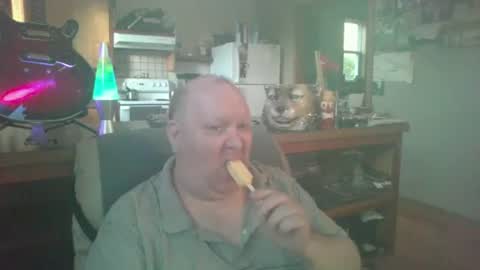 Snapshot of thealiensarecumming chatting on June 13, 3:26 am thealiensarecumming online show from June 13, 3:26 am