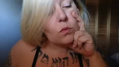 theauroramae -  online show from June 18, 3:49 pm
