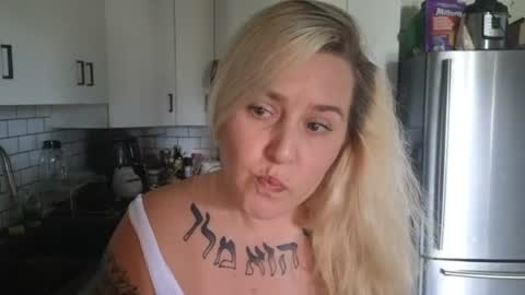 theauroramae -  online show from June 26, 8:46 pm