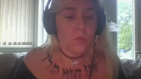 theauroramae -  online show from June 29, 2:07 am