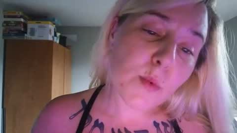 theauroramae -  online show from July 4, 1:45 am