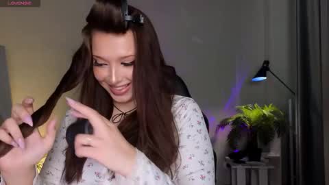 Lucy online show from September 26, 11:58 am