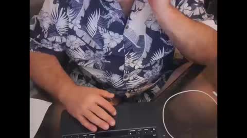 The Bear King online show from October 12, 11:59 pm