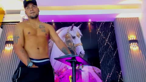 DEAN AND MARY online show from January 8, 8:22 pm