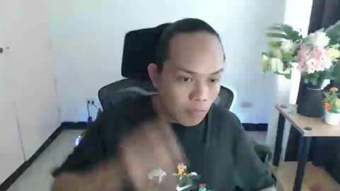 thebitch_cowbell online show from December 15, 2:16 am