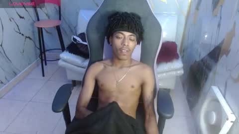 Snapshot of theblackflavor chatting on March 5, 8:54 am Flavor online show from March 5, 8:54 am