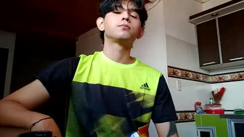 thebluesky_18 online show from October 4, 4:38 pm