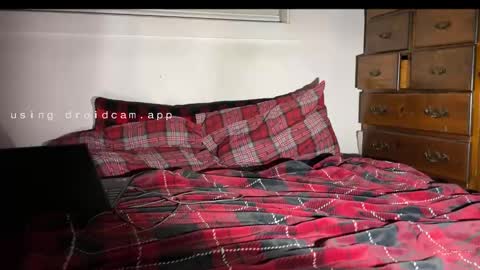 Thatcarrguyy online show from December 24, 2:01 pm