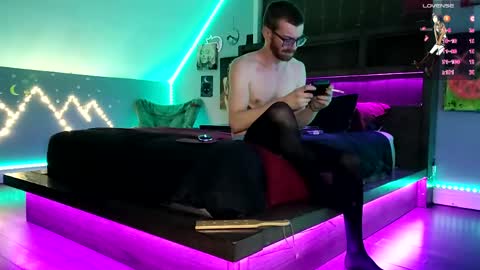 Snapshot of thecarrguyy chatting on March 1, 6:15 am Thatcarrguyy online show from March 1, 6:15 am