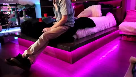 Snapshot of thecarrguyy chatting on April 6, 5:08 am Thatcarrguyy online show from April 6, 5:08 am