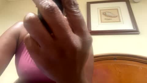 Snapshot of thecinnamonxperience chatting on March 27, 5:46 am the cinnamon xperience online show from March 27, 5:46 am