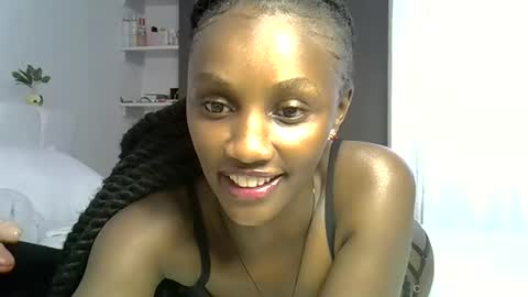 Snapshot of thecumgoddess21 chatting on October 28, 9:35 am SWEET FREAKY DOLL online show from October 28, 9:35 am