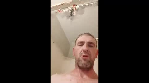 thedailyshower online show from May 6, 7:30 pm