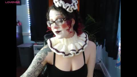 thedaisymoon online show from October 19, 3:07 am