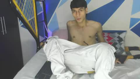 thedemonbroth3rs online show from April 4, 1:15 am