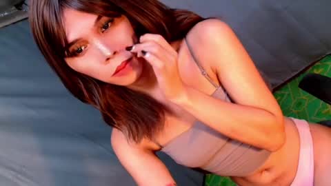 Lana But you can spell it backwards online show from February 15, 9:04 pm