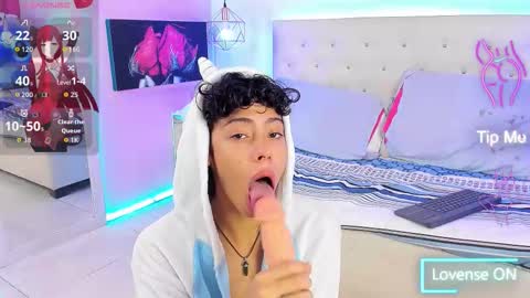 ethan online show from October 8, 7:44 pm