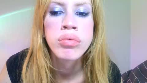 Yolanda online show from October 17, 8:11 pm