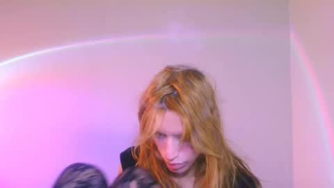 Yolanda online show from November 24, 3:56 pm