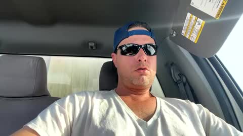 Snapshot of thedonald911 chatting on January 17, 8:11 pm Carter Bates online show from January 17, 8:11 pm