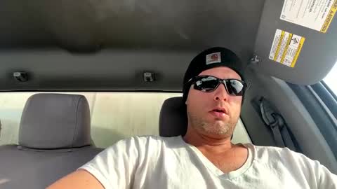 Snapshot of thedonald911 chatting on January 21, 8:32 pm Carter Bates online show from January 21, 8:32 pm