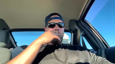 Snapshot of thedonald911 chatting on October 28, 7:49 pm Carter Bates online show from October 28, 7:49 pm