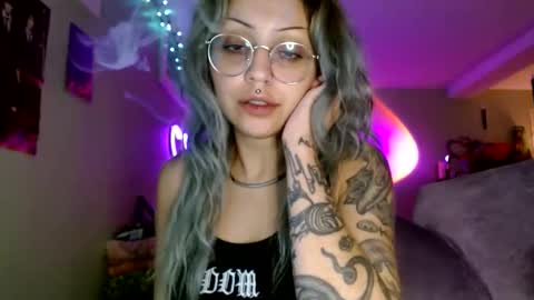 KIng Venus online show from November 13, 4:55 am