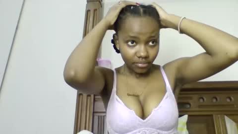 Snapshot of theequinn chatting on November 1, 11:01 am theequinn online show from November 1, 11:01 am