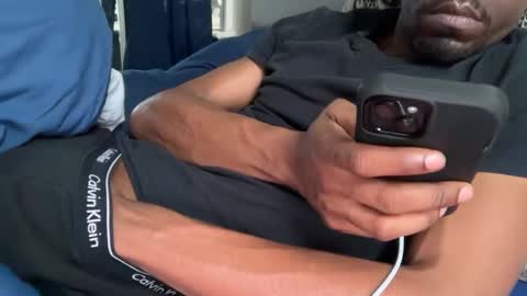 theeshooterr online show from December 17, 3:17 pm