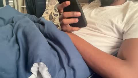 theeshooterr online show from January 13, 1:28 pm