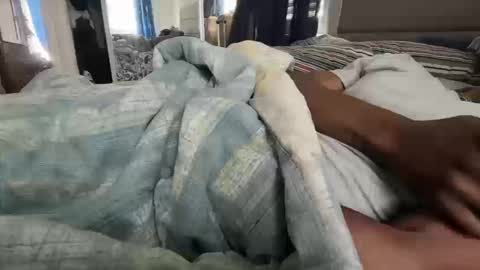 theeshooterr online show from October 14, 3:02 pm