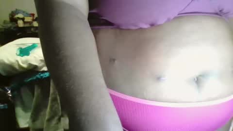 Snapshot of theetashelly chatting on November 24, 10:37 am TheeTashelly online show from November 24, 10:37 am