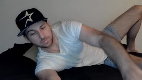 Theetwohander online show from February 2, 5:15 pm