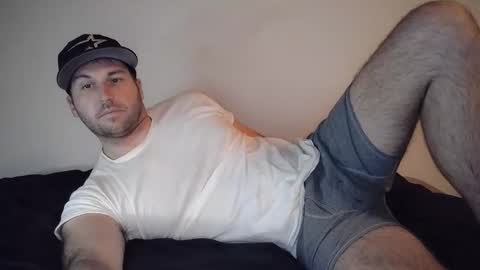 Theetwohander online show from April 26, 3:26 am