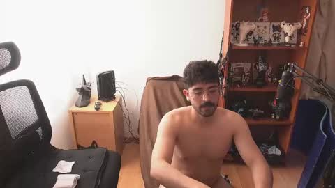 Snapshot of thefckingwolf chatting on March 7, 3:31 pm Wolf Independent model online show from March 7, 3:31 pm