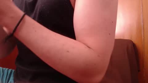 Snapshot of thefckingwolf chatting on March 11, 5:52 pm Wolf Independent model online show from March 11, 5:52 pm