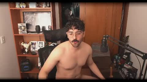 Snapshot of thefckingwolf chatting on March 28, 3:11 pm Wolf Independent model online show from March 28, 3:11 pm