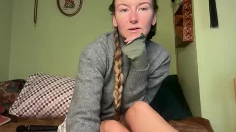 Fae online show from November 5, 7:36 pm