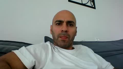 Snapshot of thegame323 chatting on December 13, 8:41 am thegame323 online show from December 13, 8:41 am