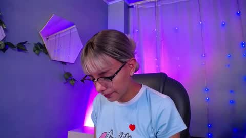 Peyton online show from October 25, 3:36 am